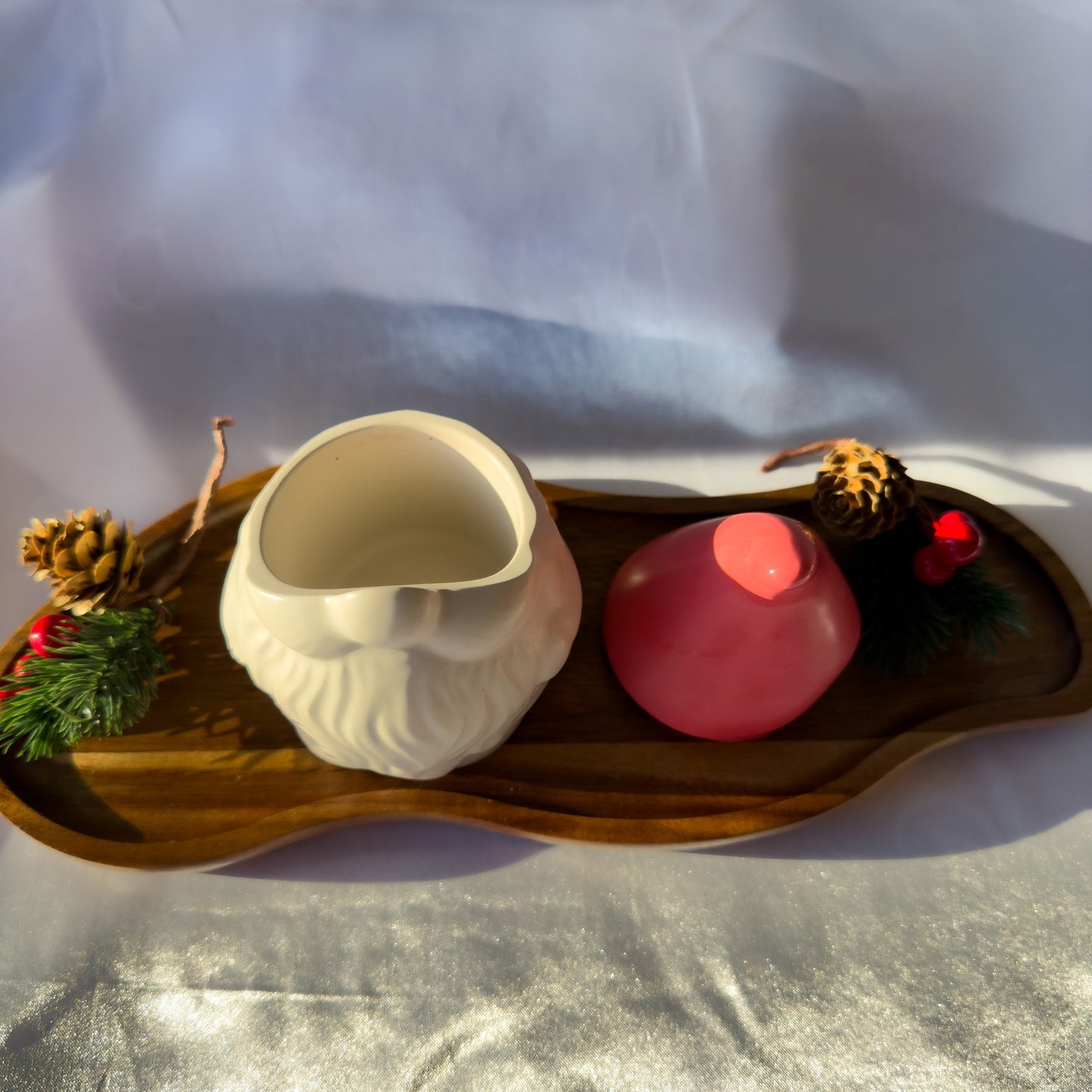 Dekoracyjny pojemnik „Świąteczny Mikołaj” z Gipsu Polimerowego