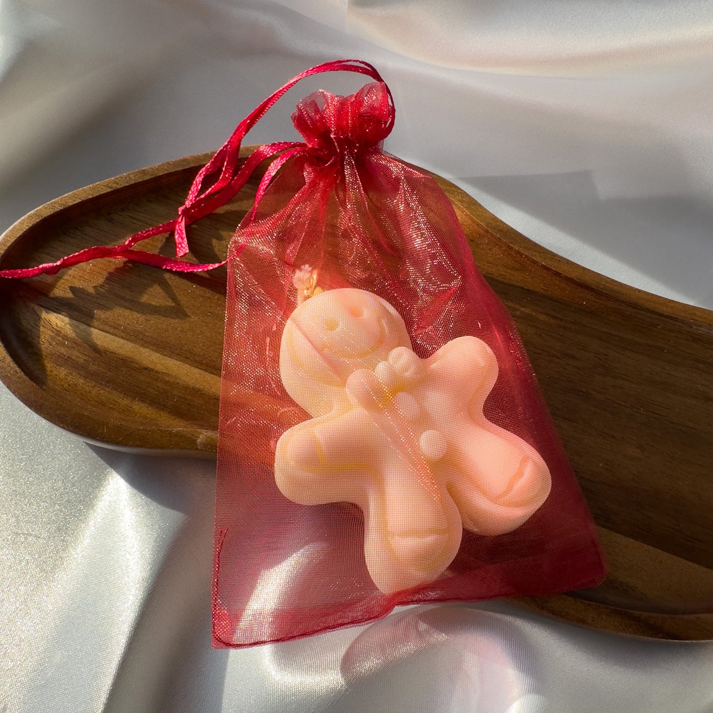 Świąteczny Ludzik-Pierniczek z Wosku Kokosowego