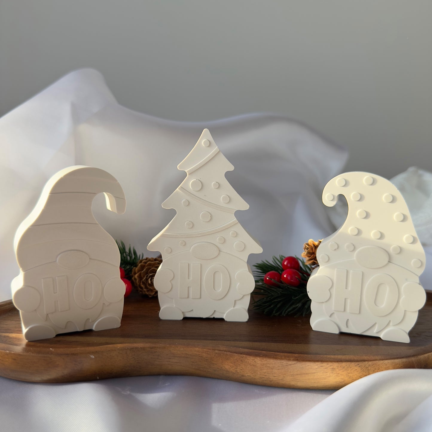 Krasnale świąteczne z gipsu polimerowego – zestaw 3 sztuk