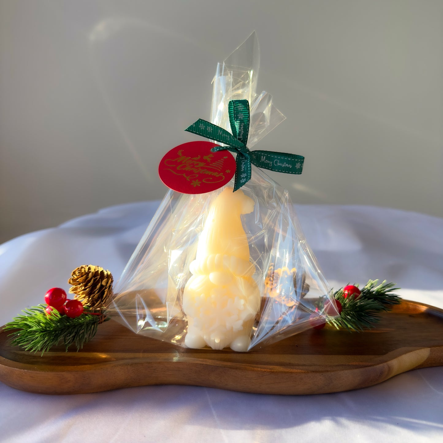 Świąteczny Krasnal z Wosku Kokosowego